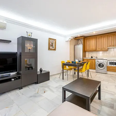 797 - Piso 3 En La Carihuela Con Piscina Lägenhet *