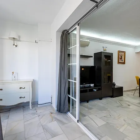 797 - Piso 3 En La Carihuela Con Piscina 公寓 *